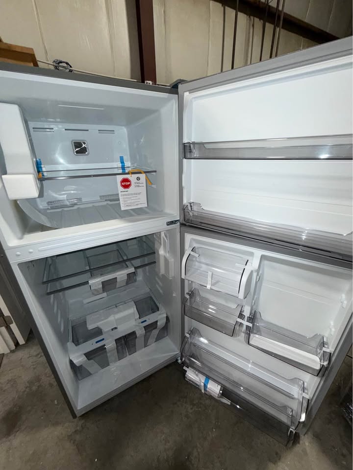 Midea Top Mount Fridge MRT21D3BST - Grade B/WH