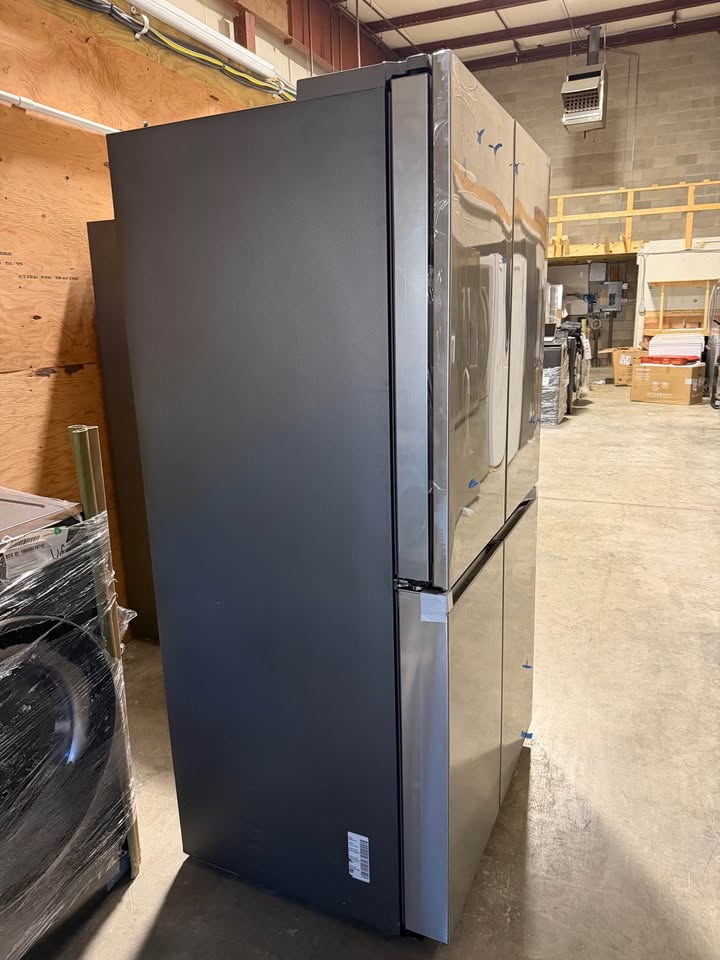 Samsung Bespoke French 4 Door RF23B7671SR/AA - Grade B/WH