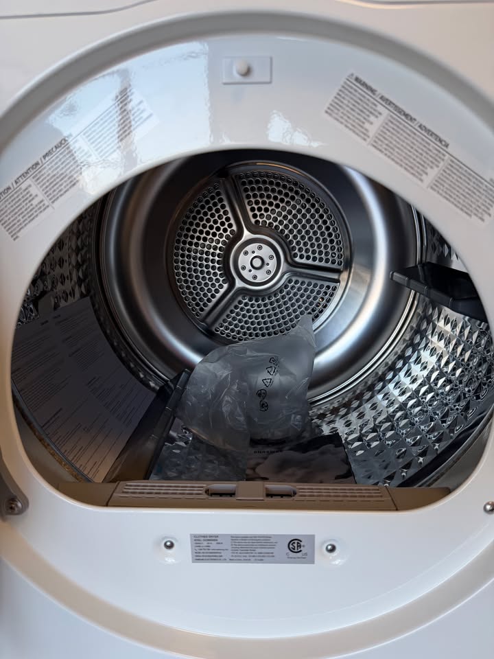 Samsung - 4.0 Cu. Ft. Smart Stackable Electric Dryer with AI Smart Dial - White - DV25B6900EW