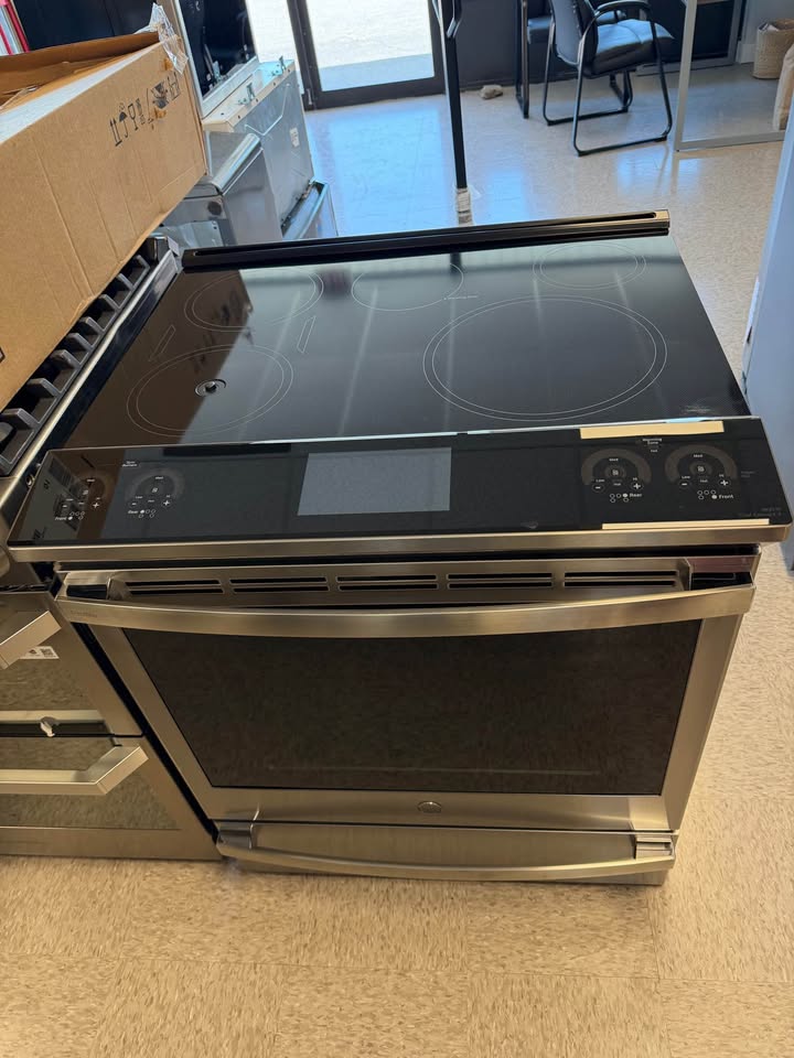 GE Profile - 5.3 Cu. Ft. Slide-In Electric Induction Range with True Convection, No Preheat Air Fry & Wi-Fi - Stainless Steel - PHS93XYPFS