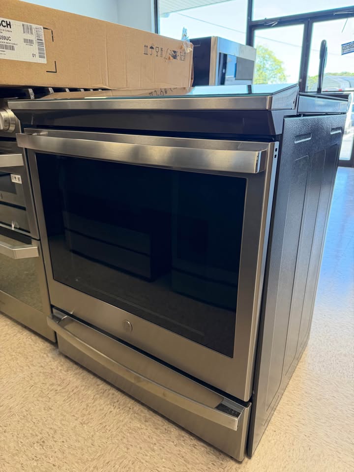 GE Profile - 5.3 Cu. Ft. Slide-In Electric Induction Range with True Convection, No Preheat Air Fry & Wi-Fi - Stainless Steel - PHS93XYPFS