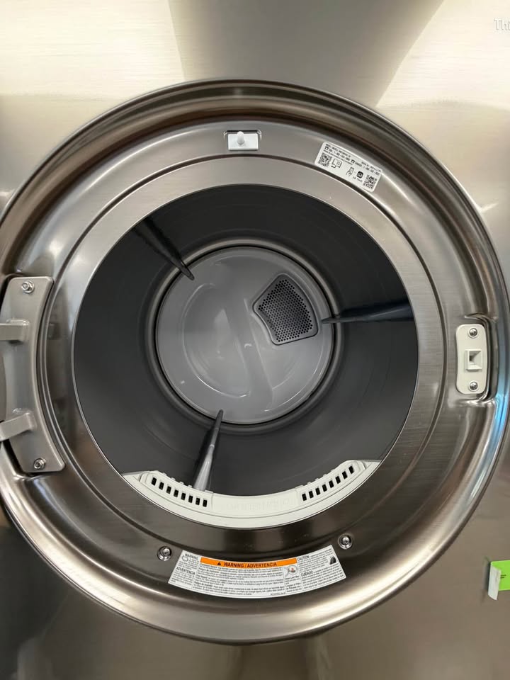 LG - 4.5 Cu. Ft. Smart Front Load Washer & 7.4 Cu. Ft. Electric Dryer WashTower™ with Steam and Built-In Intelligence - Graphite Steel - WKE100HVA