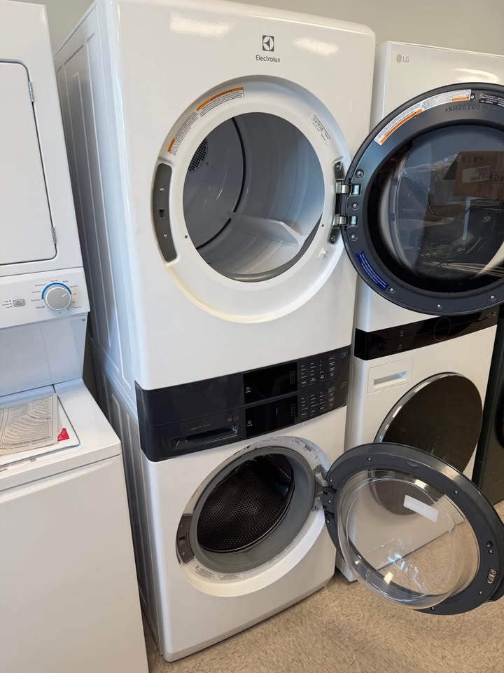 Electrolux - 4.4 Cu. Ft. Front Load Washer & 8.0 Cu. Ft. Electric Dryer Laundry Tower with SmartBoost® and LuxCare® - White - ELTE7300AW
