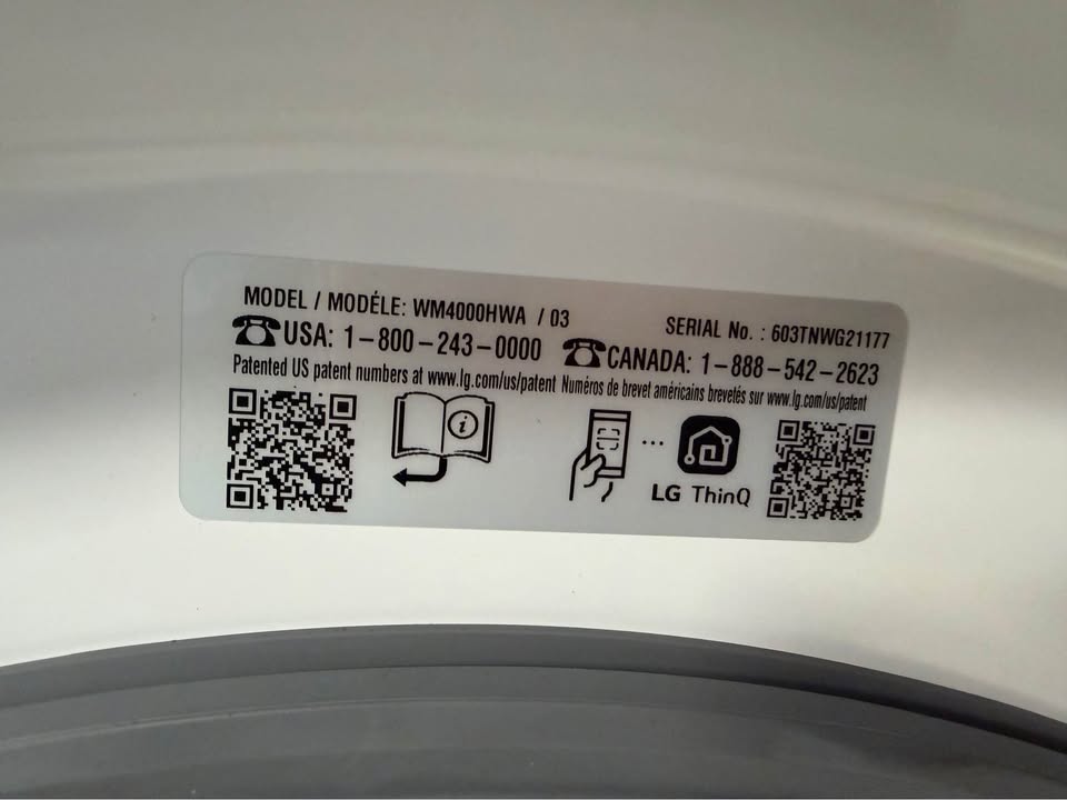LG - 4.5 Cu. Ft. High-Efficiency Smart Front Load Washer with Steam and Built-In Intelligence - WM4000HWA