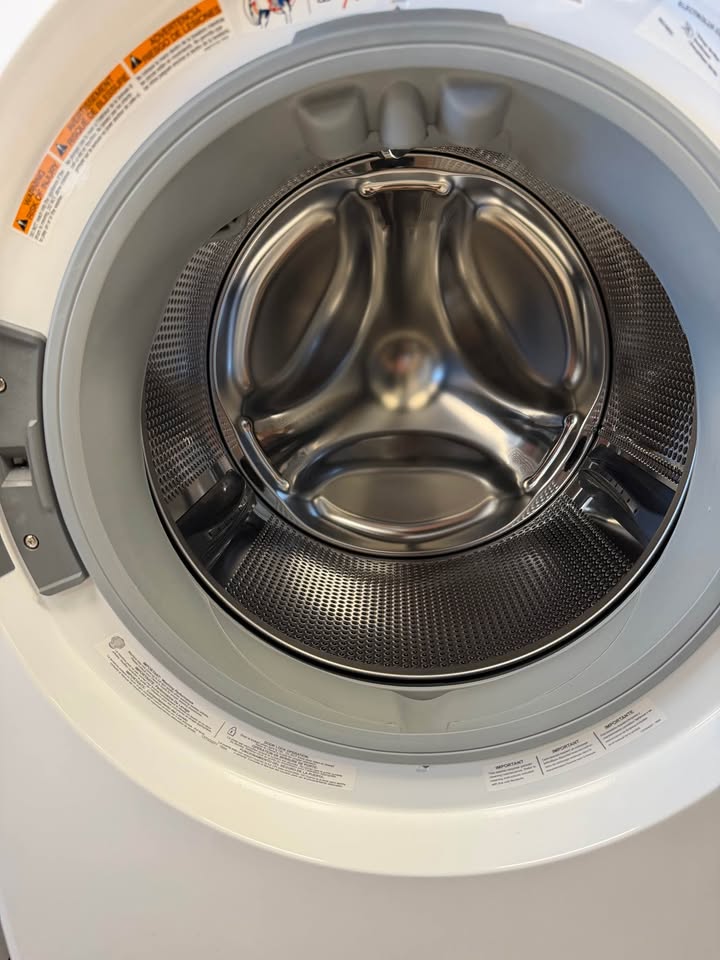 Electrolux - 4.4 Cu. Ft. Front Load Washer & 8.0 Cu. Ft. Electric Dryer Laundry Tower with SmartBoost® and LuxCare® - White - ELTE7300AW