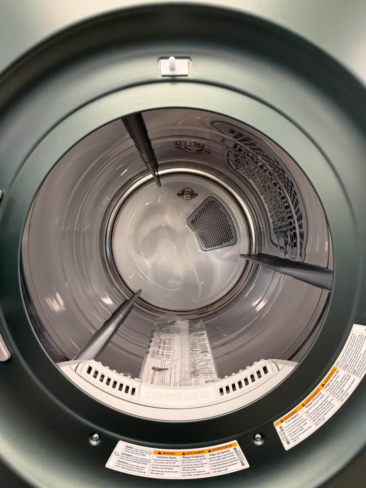 LG Gas - 4.5 Cu. Ft. Smart Front Load Washer & 7.4 Cu. Ft. Gas Dryer WashTower™ with Steam and Built-In Intelligence - Black Steel - WKGX201HBA