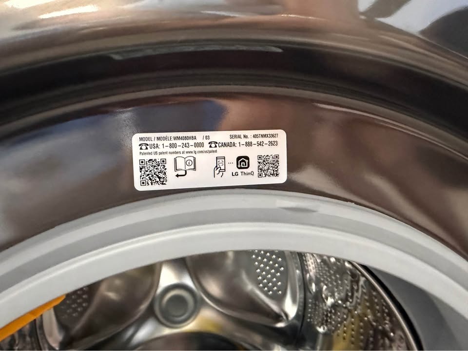 LG - 4.5 Cu. Ft. High-Efficiency Smart Front Load Washer with TurboWash® 360°, Steam and Built-In Intelligence - Black Steel - WM4080HBA