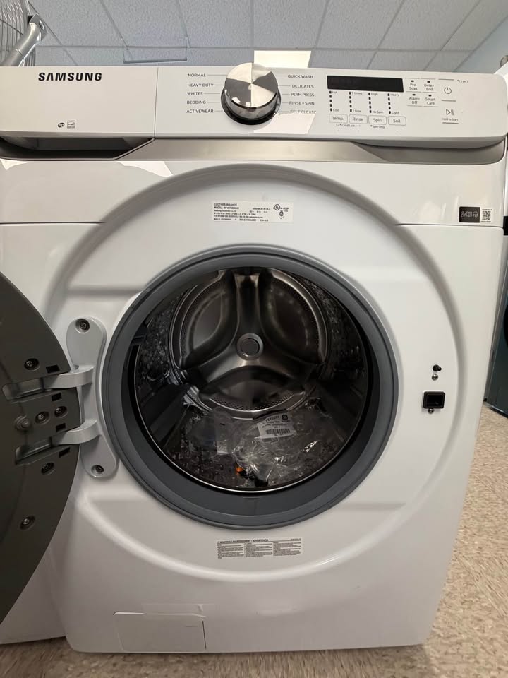 Samsung - 4.5 Cu. Ft. High-Efficiency Smart Front Load Washer with Vibration Reduction Technology+ - White - WF45T6000AW