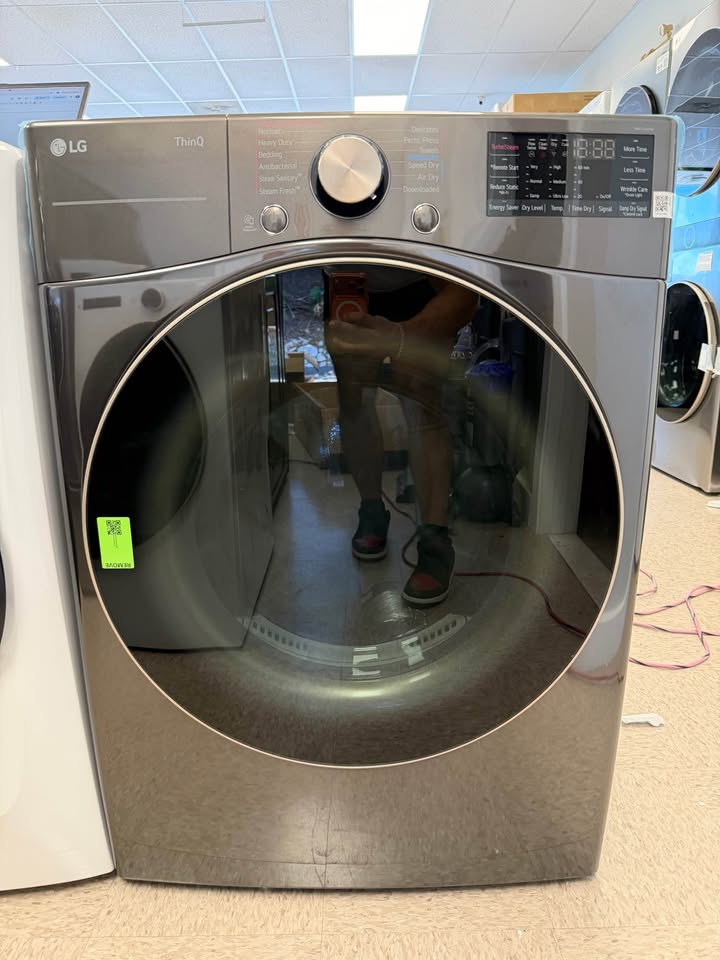 LG - 7.4 Cu. Ft. Smart Electric Dryer with TurboSteam® and Built-In Intelligence - Black Steel - DLEX4000B