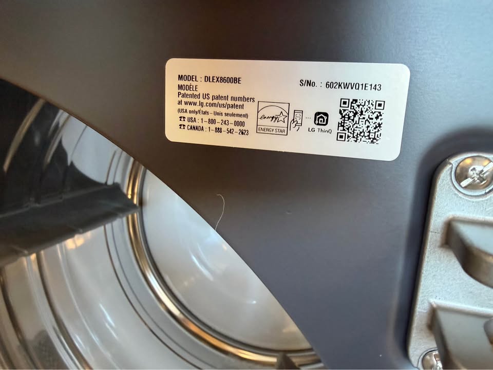 LG - 7.3 Cu. Ft. Smart Electric Dryer with Steam and EasyLoad™ Door - Matte Black - DLEX8600BE
