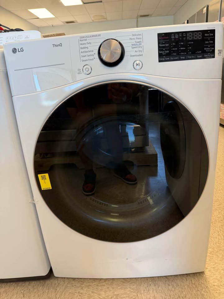 LG - 7.4 Cu. Ft. Smart Electric Dryer with TurboSteam® and Built-In Intelligence - White - DLEX4000W