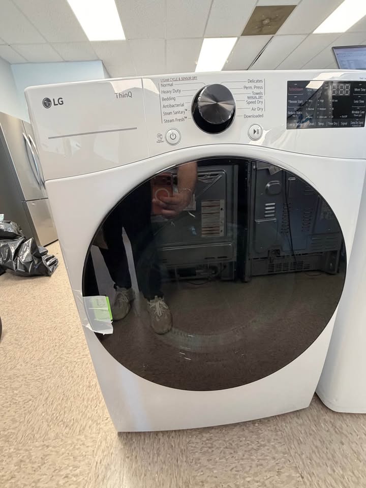 LG - 7.4 Cu. Ft. Smart Electric Dryer with TurboSteam® and Built-In Intelligence - White - DLEX4080W