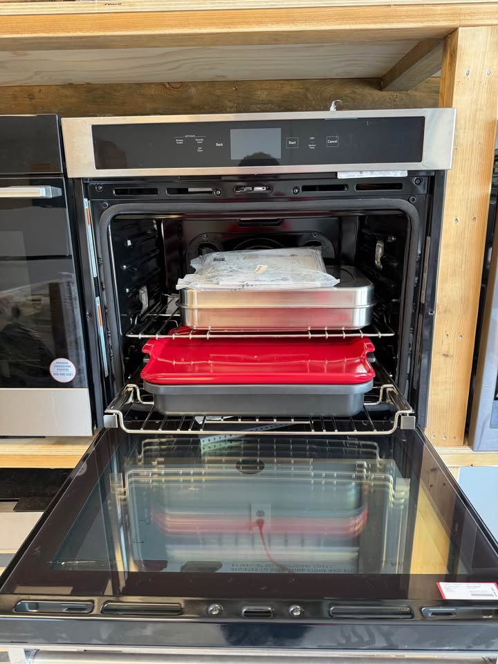 KitchenAid - 5.0 Cu. Ft. Smart Built-In Single Electric Convection Wall Oven with Smart Oven+ - Stainless Steel - KOSE900HSS