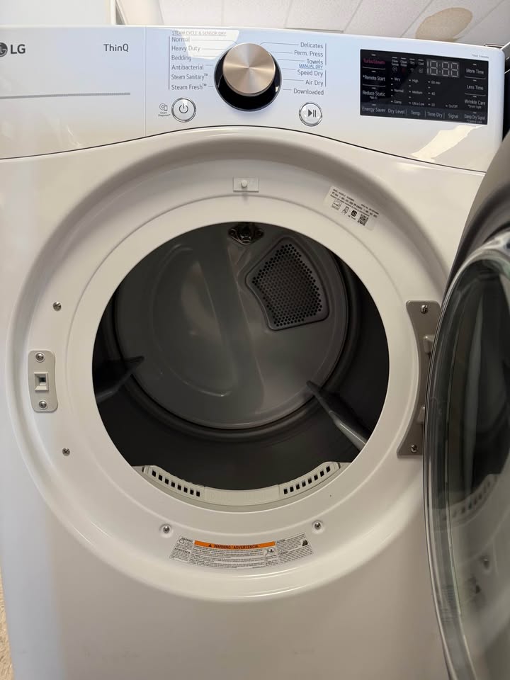 LG - 7.4 Cu. Ft. Smart Electric Dryer with TurboSteam® and Built-In Intelligence - White - DLEX4000W