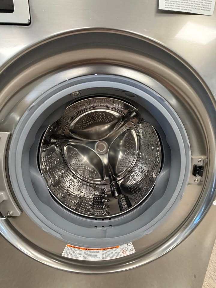 LG - 4.5 Cu. Ft. Smart Front Load Washer & 7.4 Cu. Ft. Electric Dryer WashTower™ with Steam and Built-In Intelligence - Graphite Steel - WKE100HVA