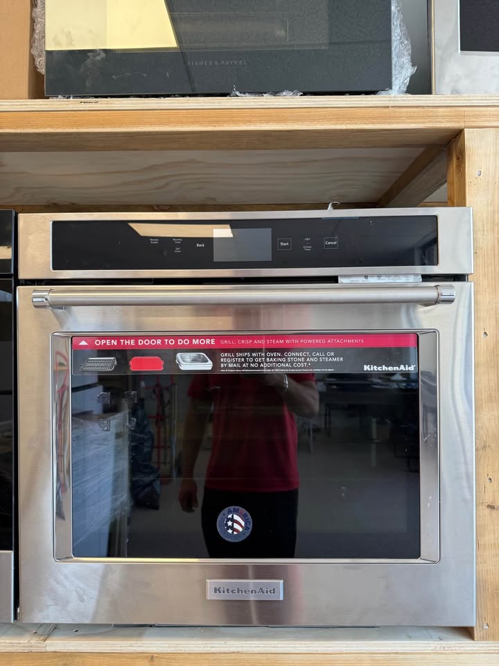 KitchenAid - 5.0 Cu. Ft. Smart Built-In Single Electric Convection Wall Oven with Smart Oven+ - Stainless Steel - KOSE900HSS