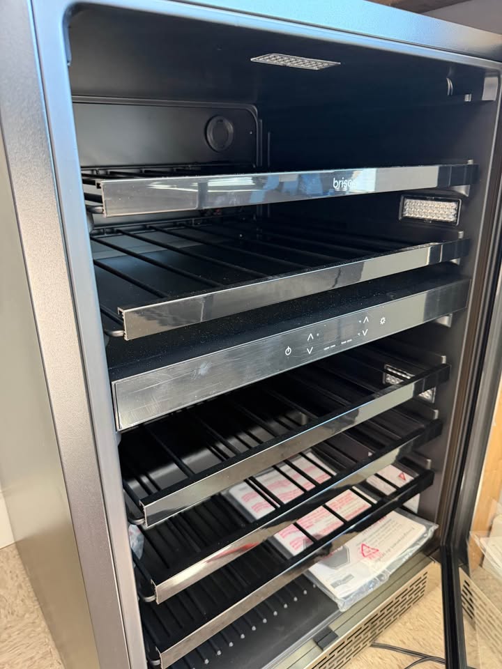 Zephyr - Brisas 46-Bottle Dual Zone Under-Counter Wine Cooler - Stainless Steel/Glass - BWN24C02AG