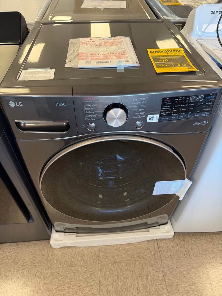 LG - 4.5 Cu. Ft. High-Efficiency Smart Front Load Washer with Steam and Built-In Intelligence - Black Steel - WM4000HBA