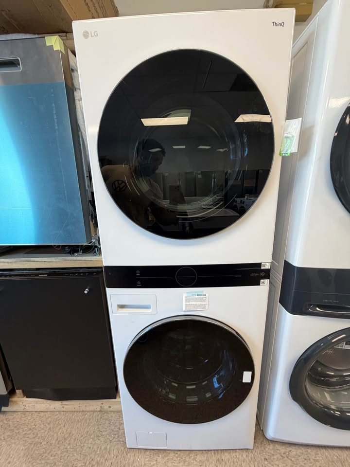 LG - 4.5 Cu. Ft. Smart Front Load Washer & 7.4 Cu. Ft. Electric Dryer WashTower™ with Steam and Built-In Intelligence - White - WKEX200HWA