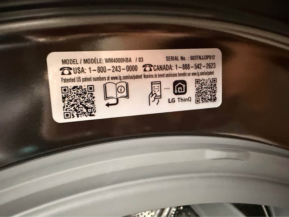 LG - 4.5 Cu. Ft. High-Efficiency Smart Front Load Washer with Steam and Built-In Intelligence - Black Steel - WM4000HBA
