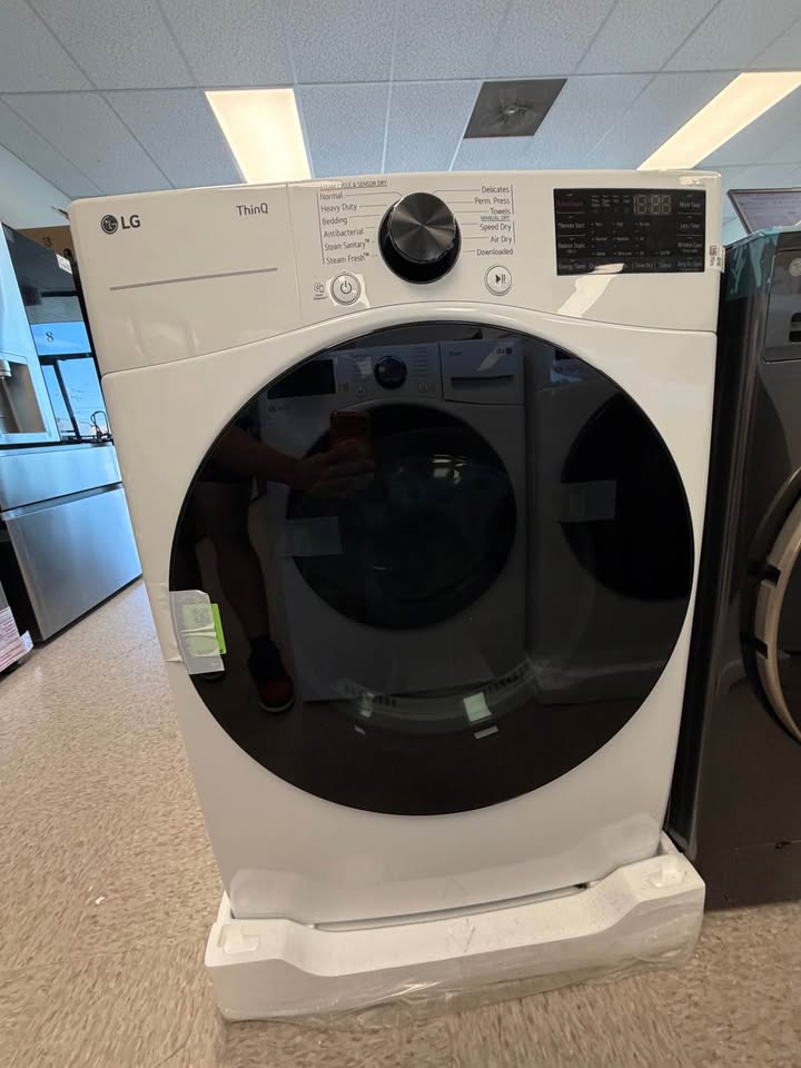 LG - 7.4 Cu. Ft. Smart Electric Dryer with TurboSteam® and Built-In Intelligence - White - DLEX4080W
