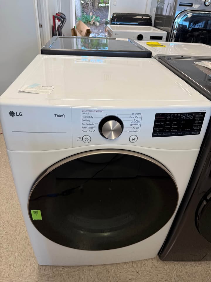 LG - 7.4 Cu. Ft. Smart Electric Dryer with TurboSteam® and Built-In Intelligence - White - DLEX4000W