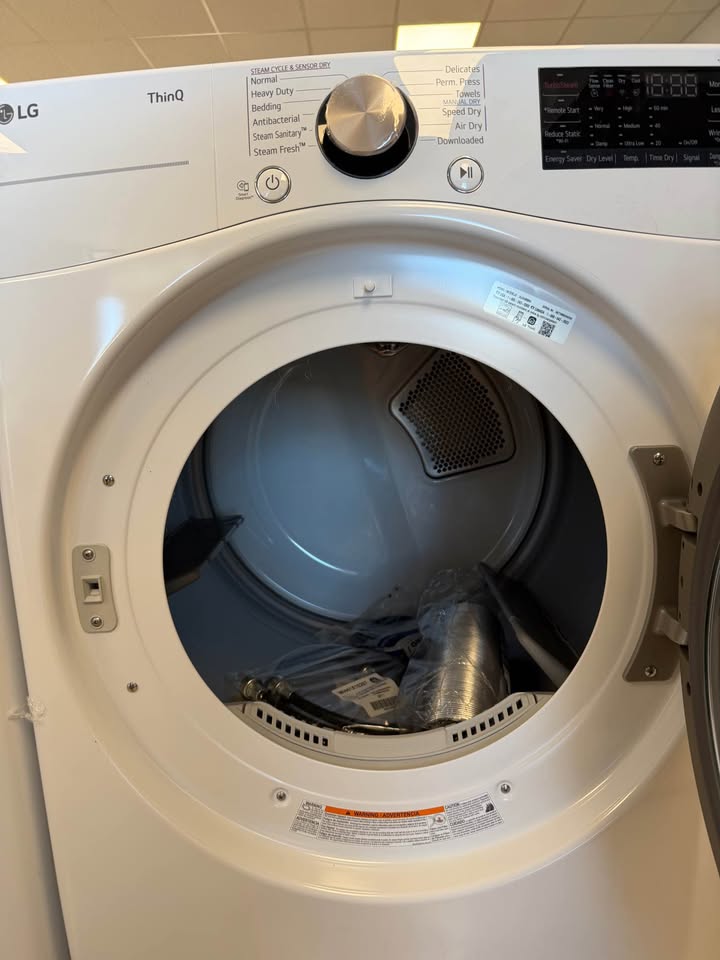 LG - 7.4 Cu. Ft. Smart Electric Dryer with TurboSteam® and Built-In Intelligence - White - DLEX4000W