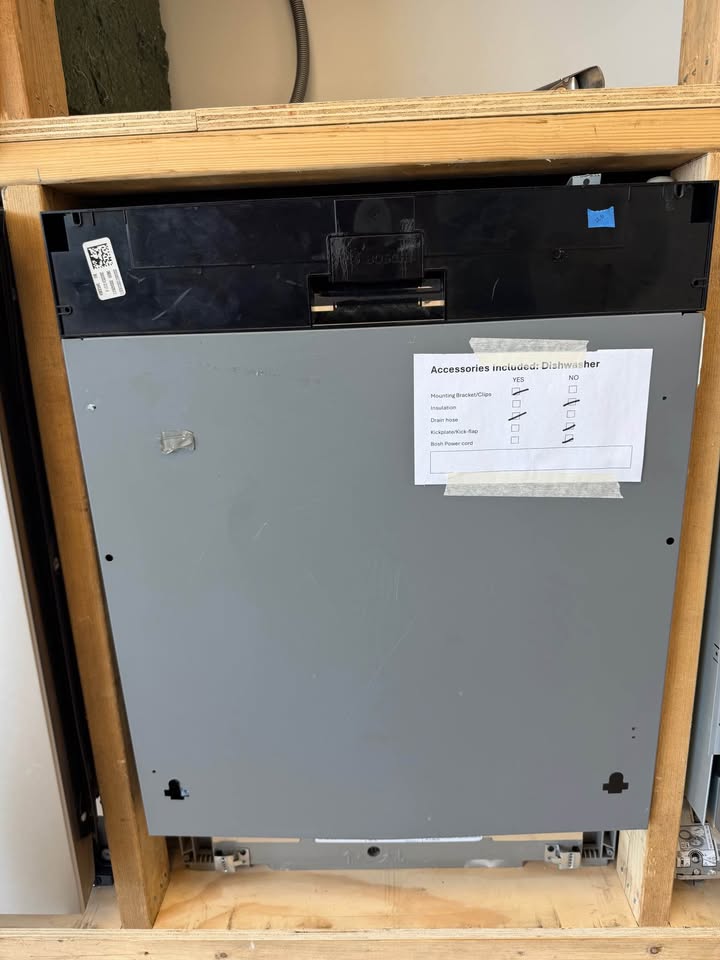 Bosch 300 Series - 24 in. Smart Built-In Dishwasher with PrecisionWash®, PureDry® and Third Rack (Panel Ready) - SHV53CM3N