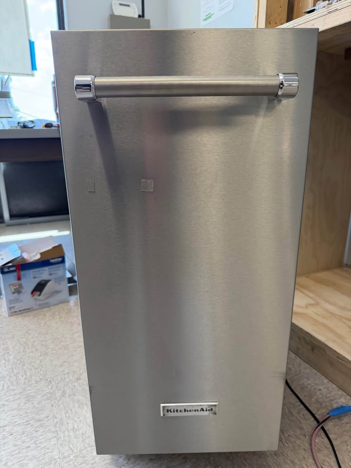 KitchenAid - 15 in. 22.8-Lb. Built-In or Freestanding Clear Ice Maker - Stainless Steel - KUIX535HPS