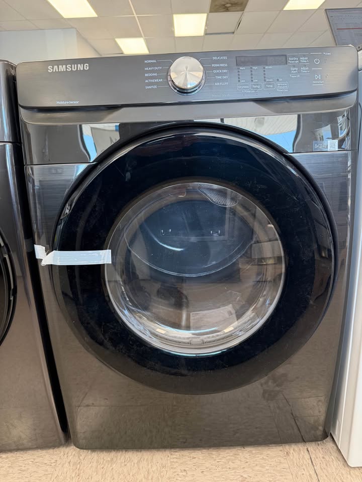 Samsung - 7.5 Cu. Ft. Stackable Electric Dryer with Sensor Dry - Black Stainless Steel - DVE45T6000V