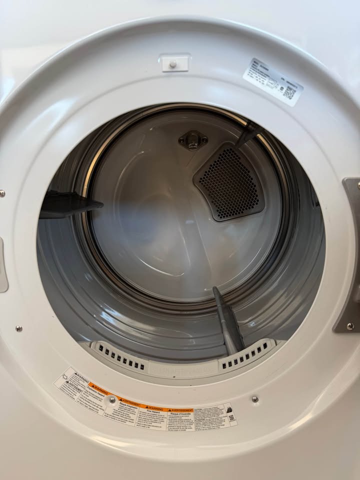 LG - 7.4 Cu. Ft. Stackable Smart Electric Dryer with AI Sensor Dry and TurboSteam™ - White - DLEX6500W