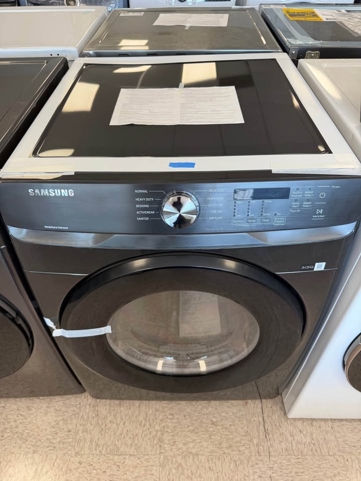 Samsung - 7.5 Cu. Ft. Stackable Electric Dryer with Sensor Dry - Black Stainless Steel - DVE45T6000V