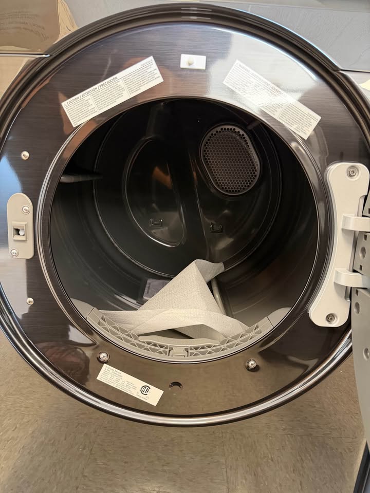 Samsung - 7.5 Cu. Ft. Stackable Electric Dryer with Sensor Dry - Black Stainless Steel - DVE45T6000V