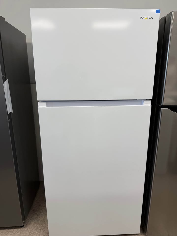 Mora - 18 Cu. Ft. Top-Freezer Refrigerator with Glass Shelves & Reversible Doors - White - MRT180N6AWD
