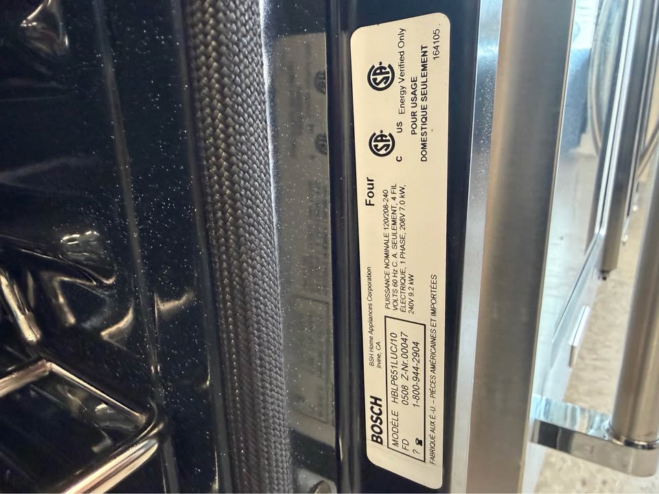 Bosch - Benchmark Series 30 in. 9.2 Cu. Ft. Built-In Double Electric Wall Oven with True European Convection - Stainless Steel - HBLP651LUC