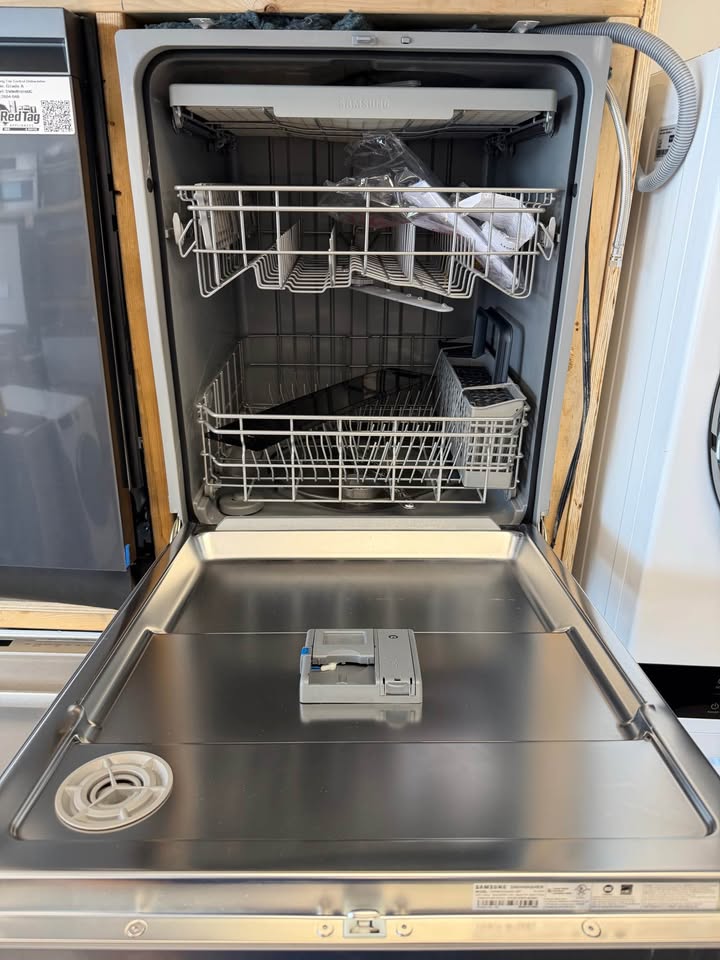 Samsung - 24 in. Built-In Dishwasher with AutoRelease™ Dry, 3rd Rack & Hybrid Tub - Fingerprint Resistant Stainless Steel - DW80CG4051SR