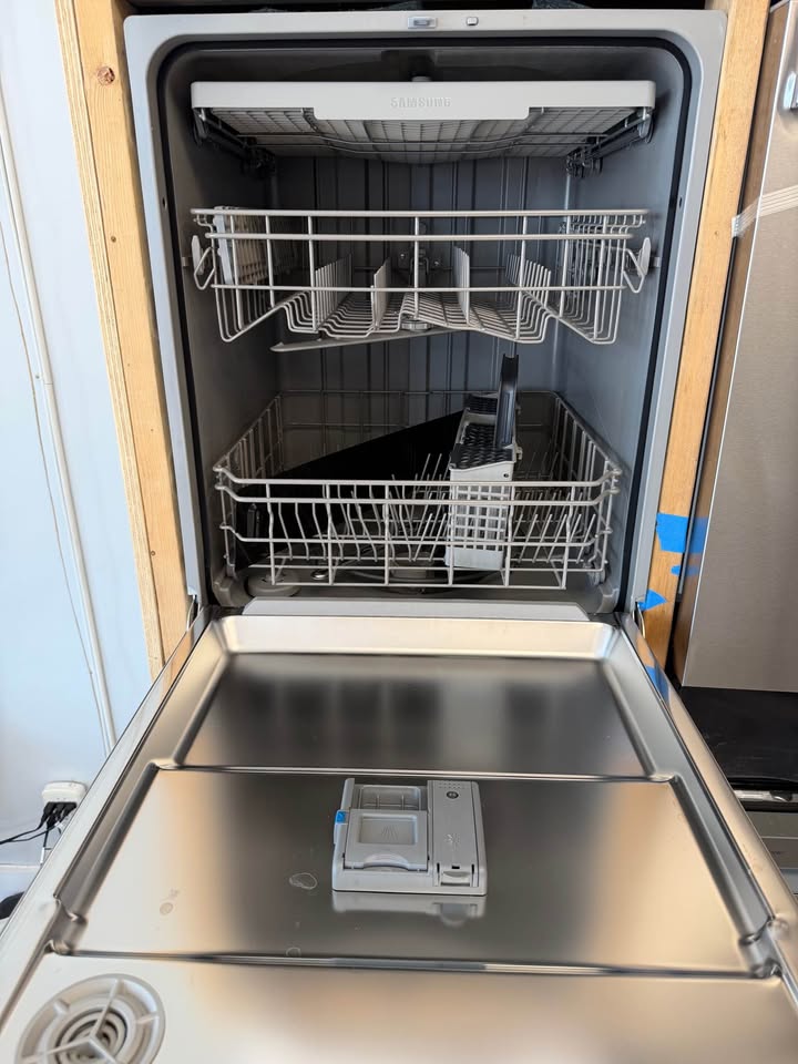 Samsung - 24 in. Top Control Smart Built-In Dishwasher with 3rd Rack, StormWash™ & AutoRelease™ Dry - Stainless Steel - DW80CG5451SR