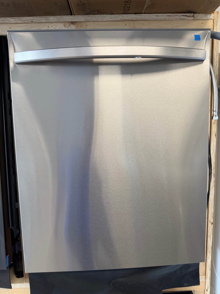 Samsung - 24 in. Built-In Dishwasher with AutoRelease™ Dry, 3rd Rack & Hybrid Tub - Fingerprint Resistant Stainless Steel - DW80CG4051SR