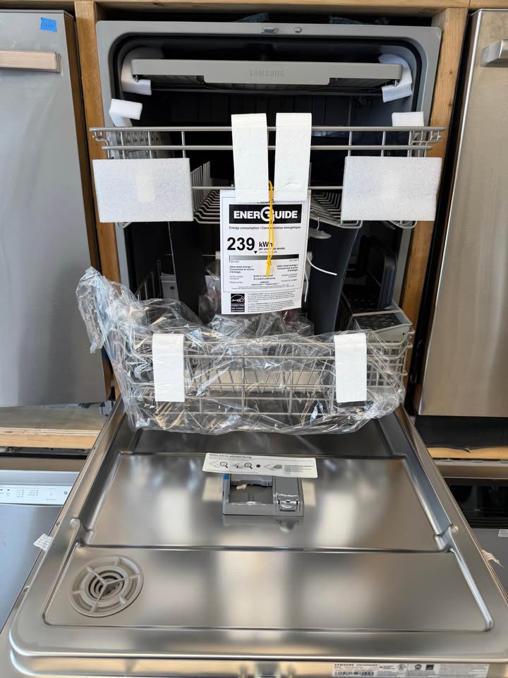 Samsung - 24 in. Top Control Smart Built-In Dishwasher with 3rd Rack, StormWash™ & AutoRelease™ Dry - Stainless Steel - DW80CG5451SR