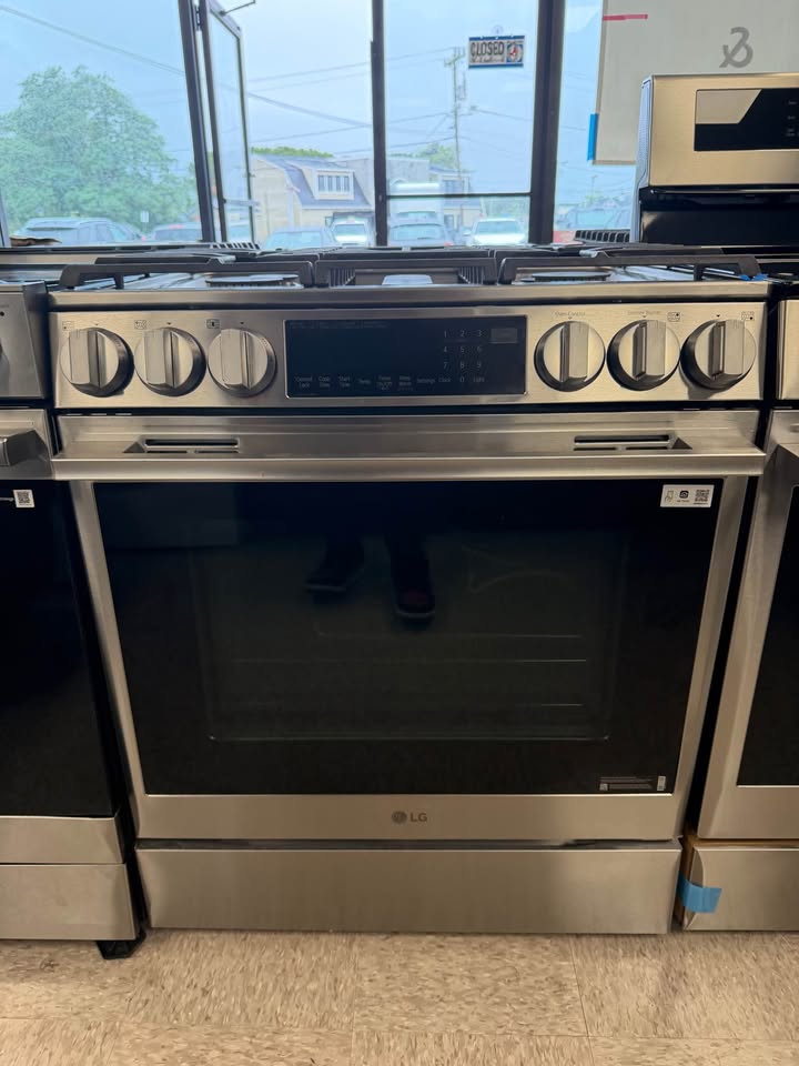 LG - 30 in. 6.3 Cu. Ft. Smart Slide-In Gas Range with ProBake Convection®, InstaView® & Air Fry - PrintProof Stainless Steel - LSGL6335X