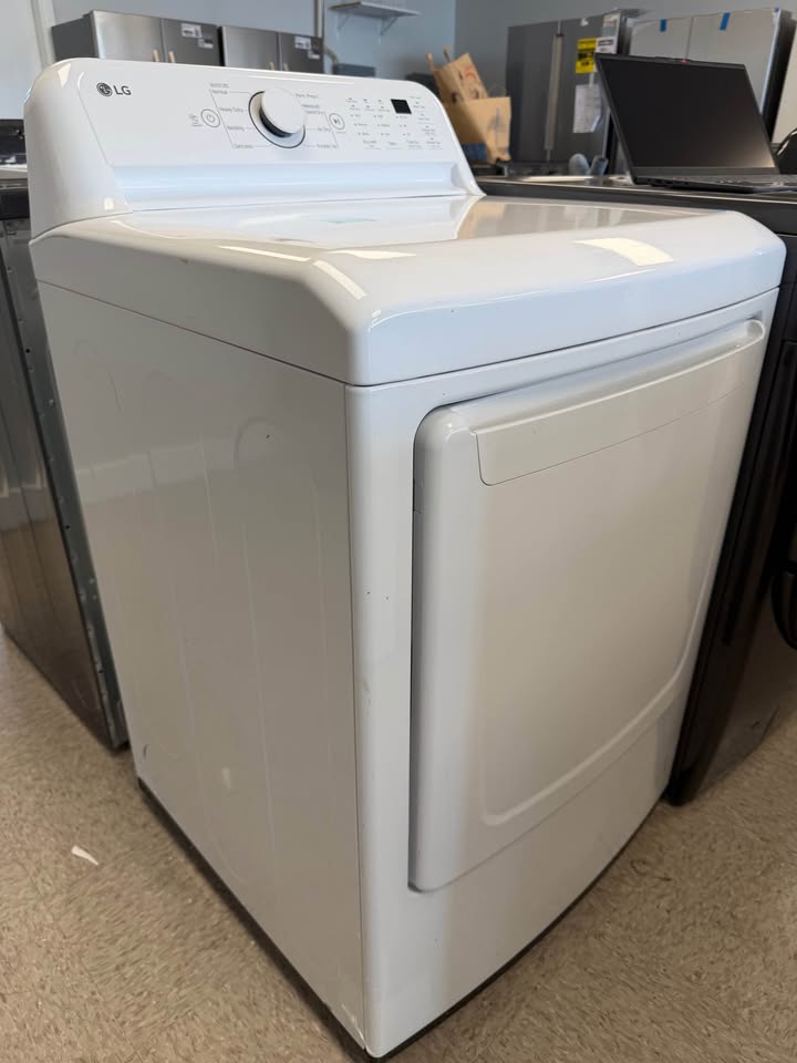 LG - 27 in. 7.3 Cu. Ft. Front Load Electric Dryer with Sensor Dry - White - DLE7000W