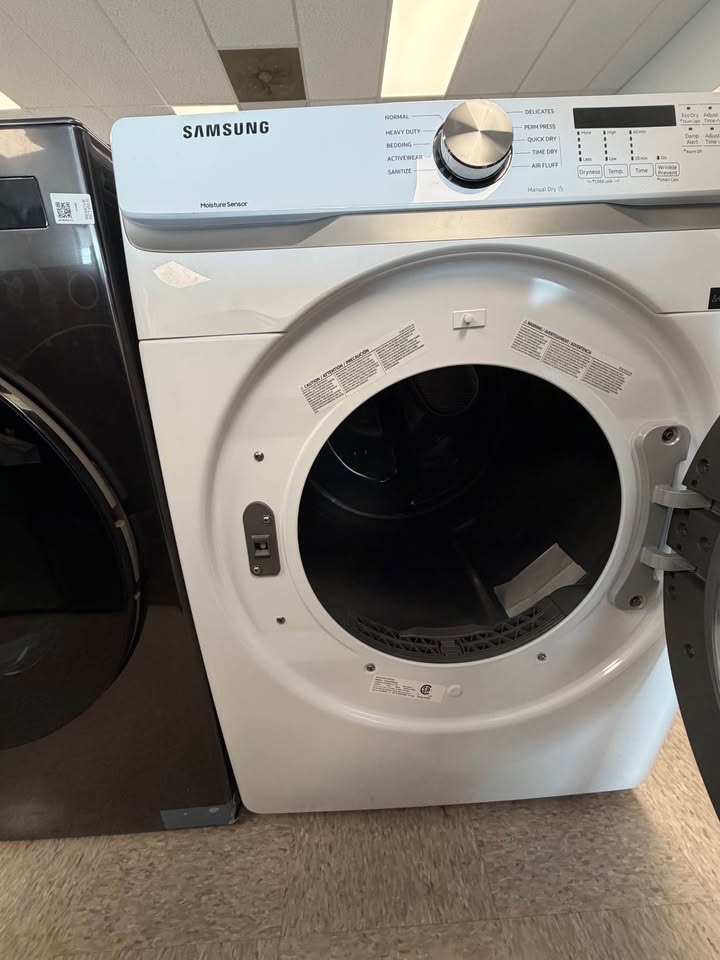 Samsung - 27 in. 7.5 Cu. Ft. Stackable Vented Electric Dryer with Sensor Dry - White - DVE45T6000W