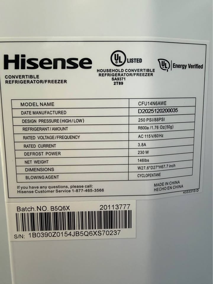 Hisense - 28 in. 13.6 Cu. Ft. Garage-Ready Frost-Free Convertible Upright Freezer or Refrigerator - White - CFU14N6AWE
