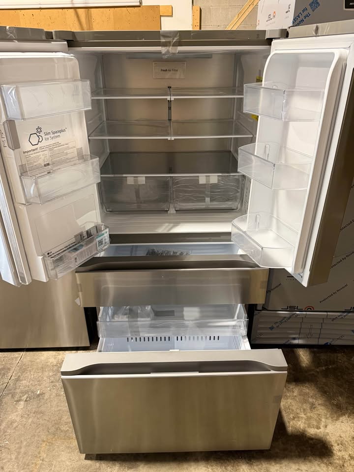 LG - 36 in. 29 Cu. Ft. Smart Standard-Depth MAX 4-Door French Door Refrigerator with Full-Convert Drawer & Dual Ice Maker - PrintProof Stainless Steel - LF29S8330S/01
