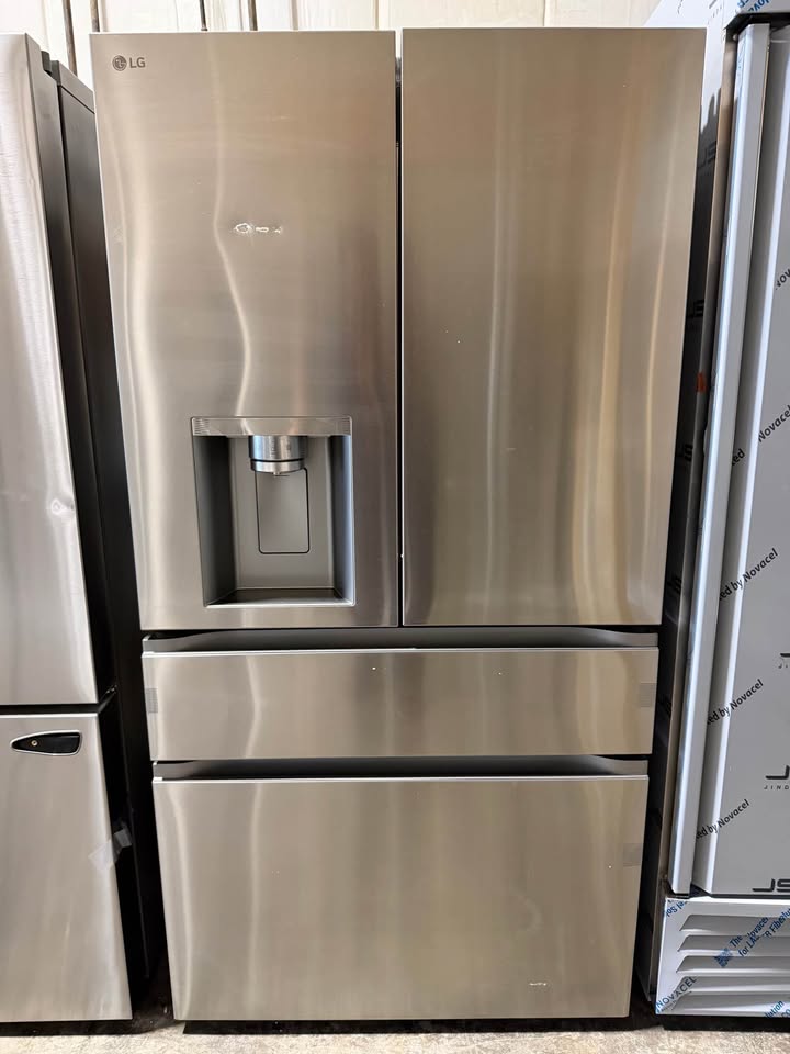 LG - 36 in. 29 Cu. Ft. Smart Standard-Depth MAX 4-Door French Door Refrigerator with Full-Convert Drawer & Dual Ice Maker - PrintProof Stainless Steel - LF29S8330S/01