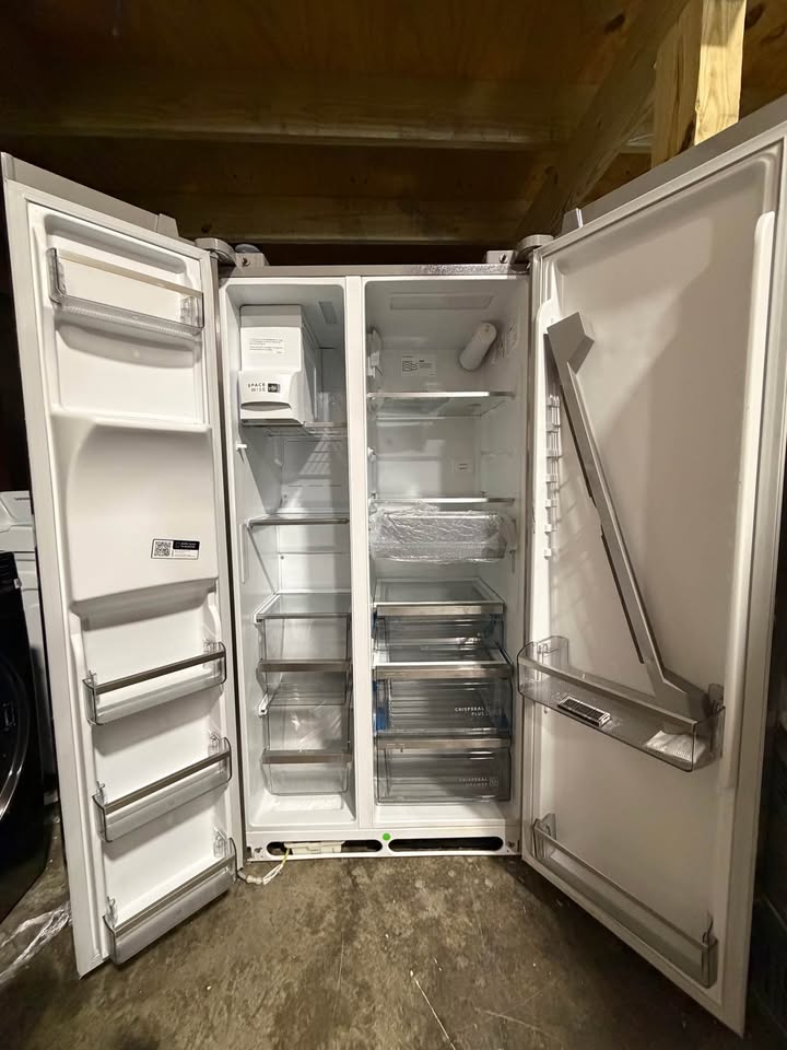 Frigidaire Professional - 36 in. 22.3 Cu. Ft. Counter-Depth Side-by-Side Refrigerator with Ice & Water Dispenser - Smudge-Proof Stainless Steel - PRSC2222AF7