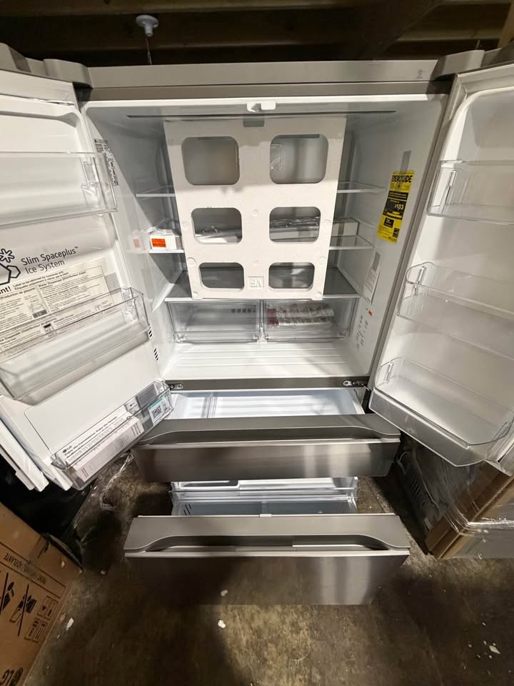 LG - 36 in. 25 Cu. Ft. Smart Counter-Depth MAX 4-Door French Door Refrigerator with Full-Convert Drawer - PrintProof Stainless Steel - LF25G8330S