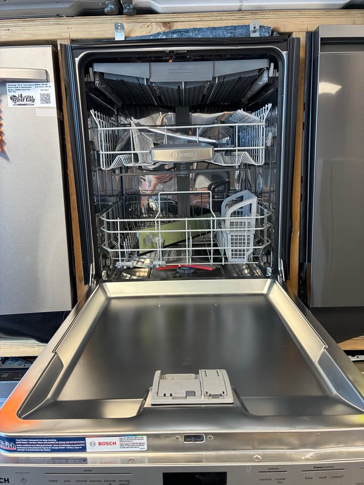 Bosch 800 Series - 24 in. Top Control Built-In Dishwasher with CrystalDry, PrecisionWash with PowerControl & 3rd Rack - Stainless Steel - SHX78DC5N/39