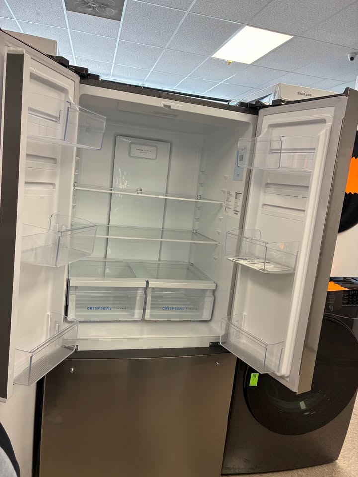Frigidaire - 31.5 in. 17.6 Cu. Ft. Counter-Depth French Door Refrigerator with CrispSeal Crispers & EvenTemp Cooling - Brushed Stainless Steel - FRFG1813AV01