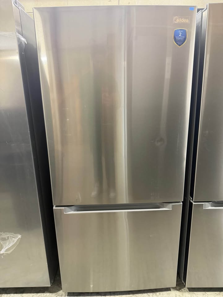 Midea - 18.7 Cu. Ft. Garage-Ready Bottom-Freezer Refrigerator with Frost-Free Cooling, Reversible Door & LED Lighting - Stainless Steel - MRB19B7AST